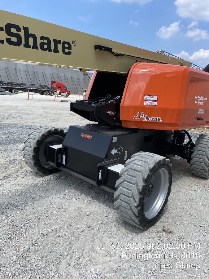 2025 JLG 660SJ