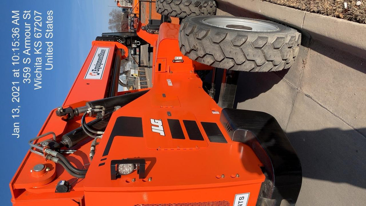 2020 Skytrak 8042 74 Hp, FF Tires, Work Lights, Beacon, Aux Hydraulics, Back up Alarm, Lifting Eye, ES Decals