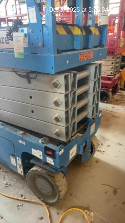 2023 GENIE GS-2632