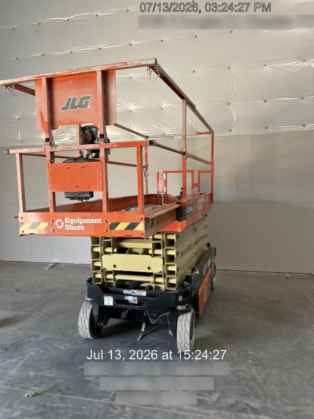 2025 JLG ES3246
