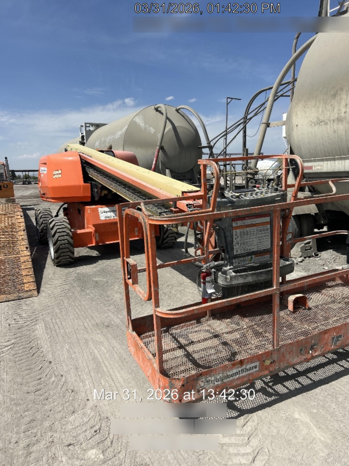 2020 JLG 600S