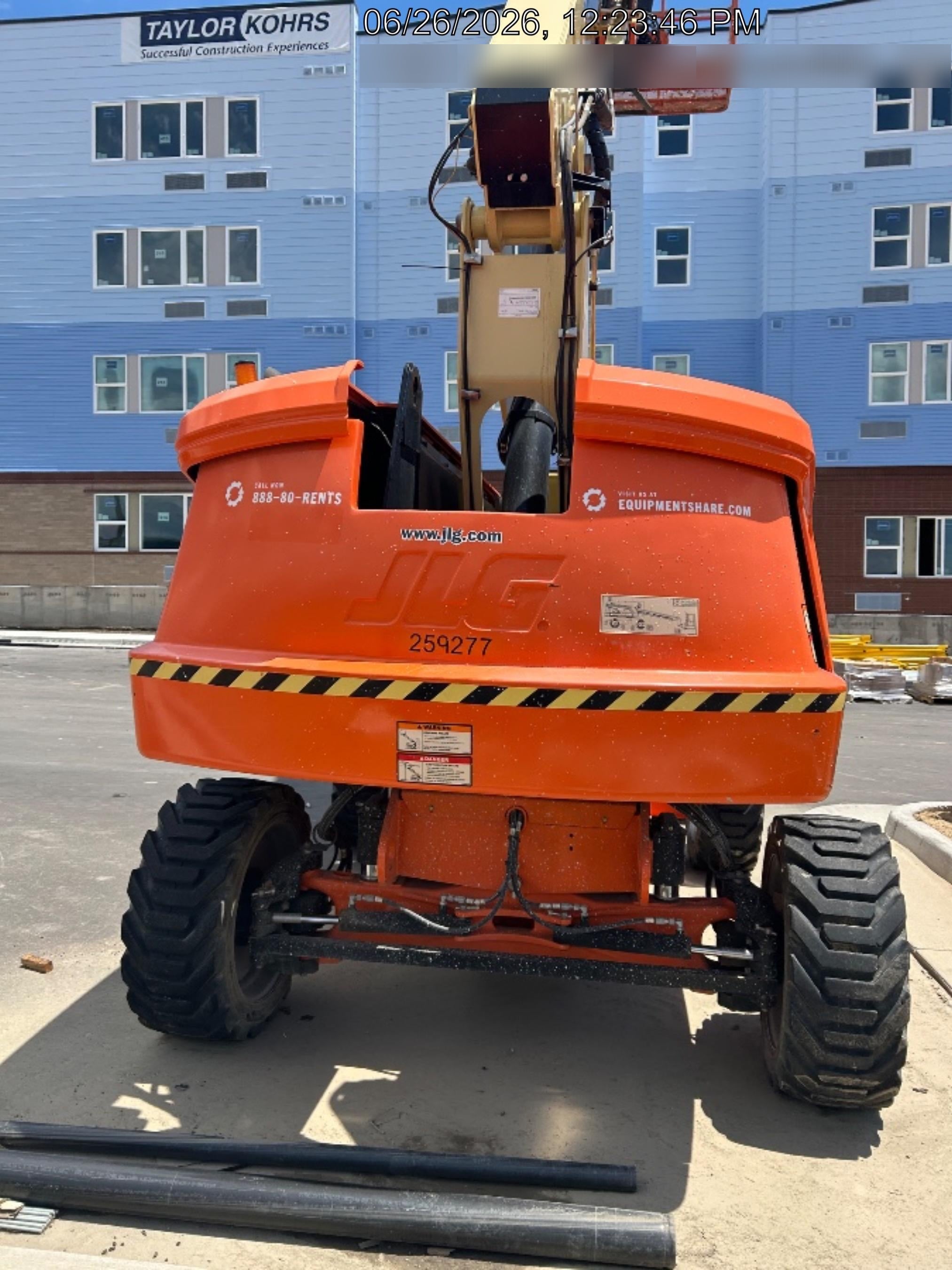 2022 JLG 660SJ