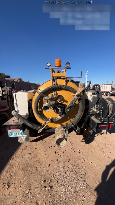 2023 Vac-Tron LP573XDT T4 Koehler Diesel Engine, 500 Gallon Debris Tank, x2 100 Gallon Water Tanks