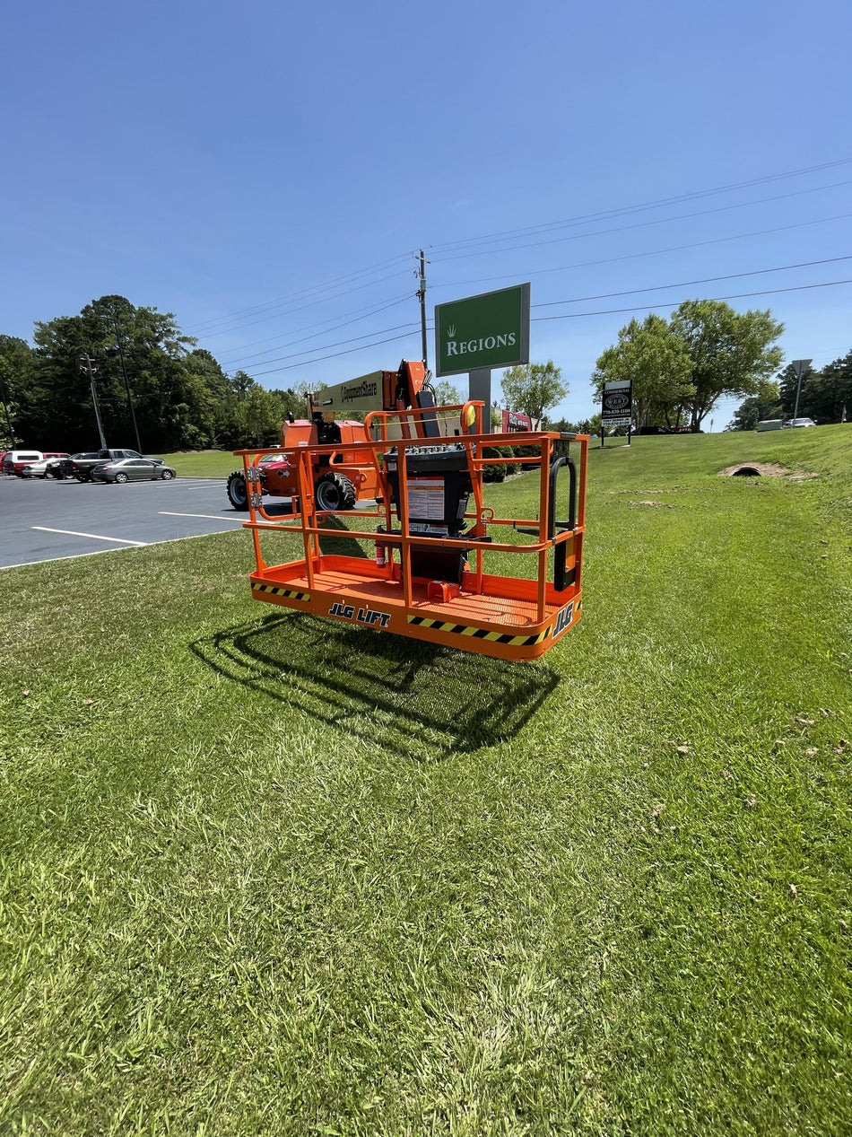 2022 JLG 860SJ