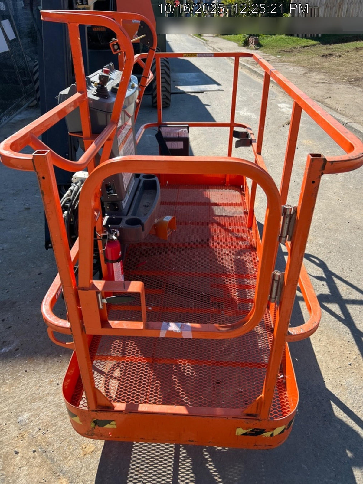 2025 JLG 660SJ