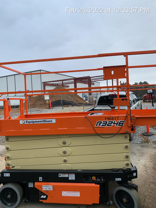 2021 JLG R3246