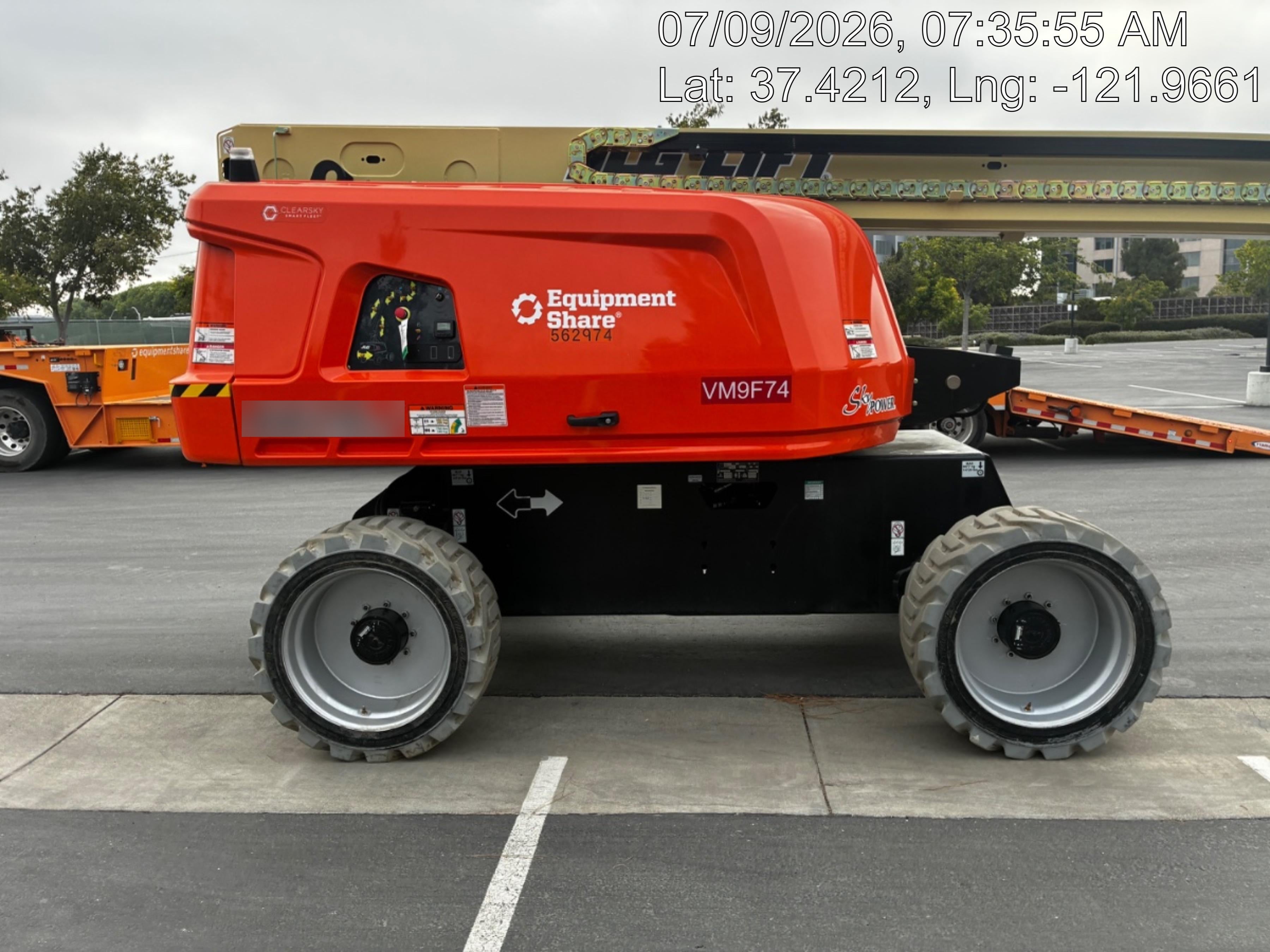 2025 JLG 660SJ