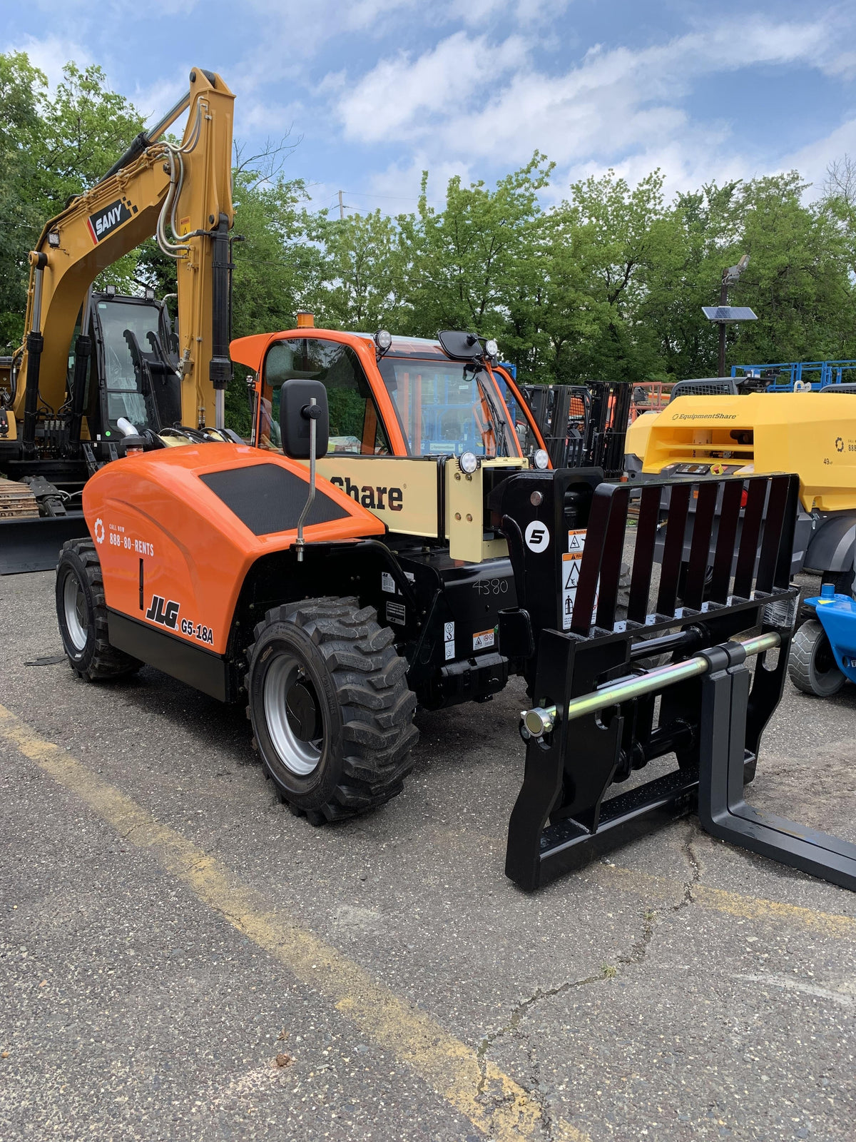 2023 JLG G5-18A