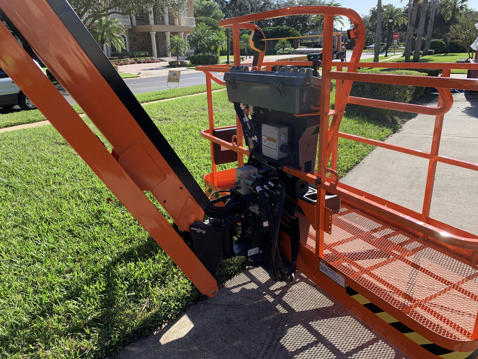 2020 JLG 660SJ