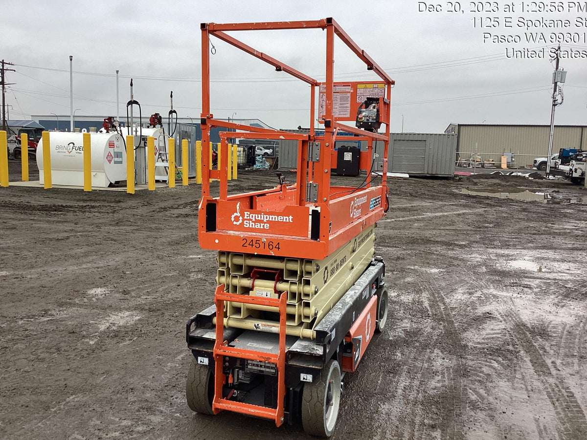 2022 JLG ES2632