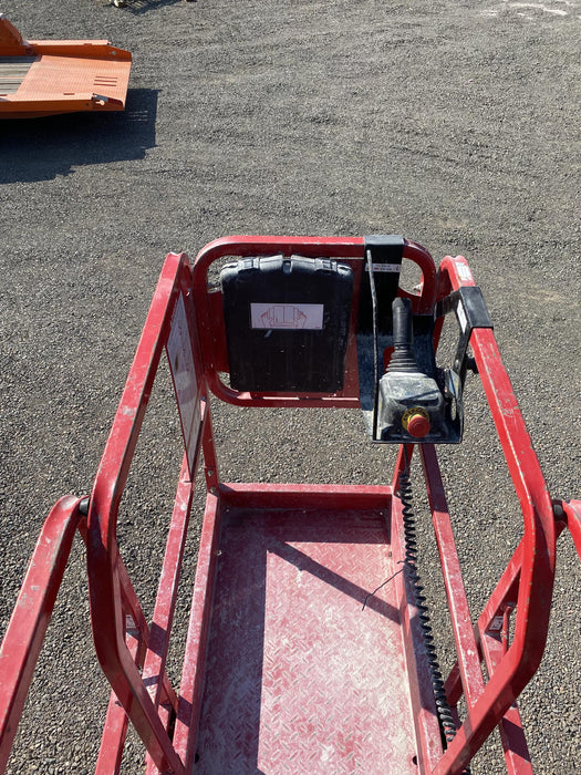 2020 MEC 1330SE Solid NM Tires, Steel Swing out Doors, LCS, Beacon, 900W Inverter