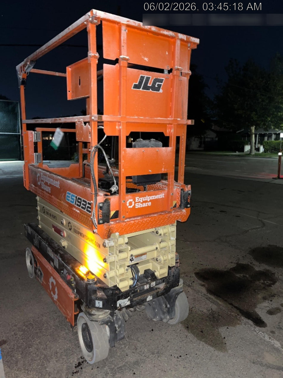 2022 JLG ES1932