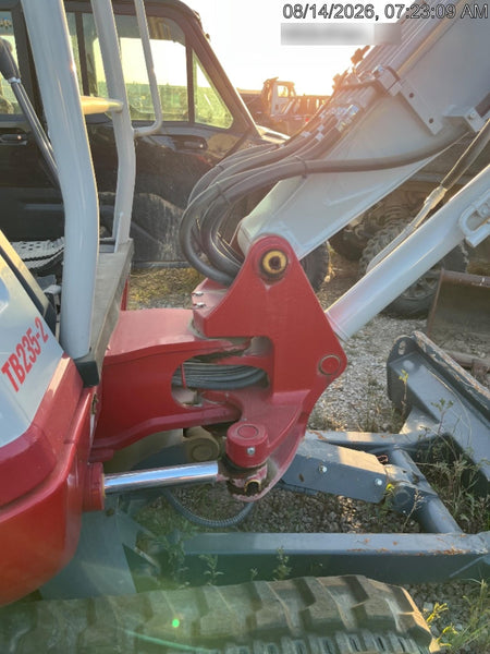 2025 TAKEUCHI TB235-2R