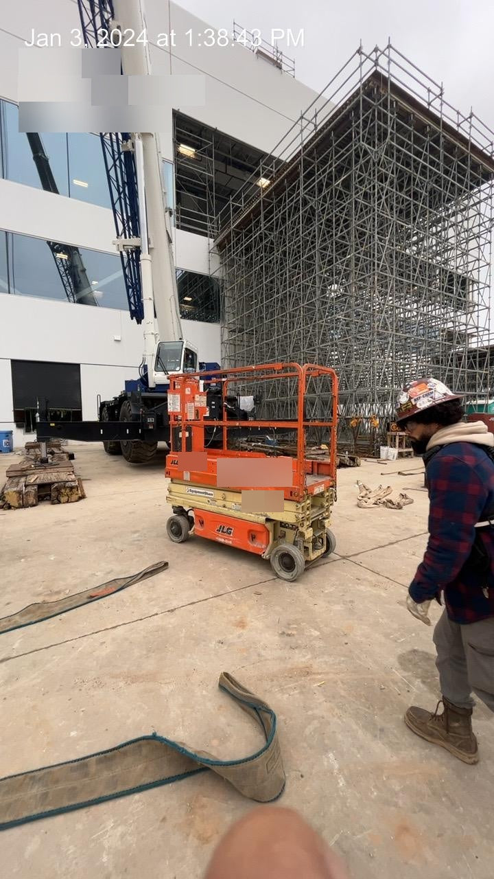 2016 JLG 1930ES