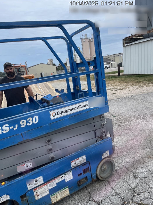 2020 Genie GS-1930 Solid Non Marking Tires, Beacon, Folding rails with half height swing gate