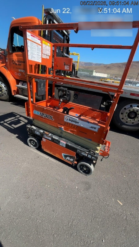 2022 JLG ES1330L