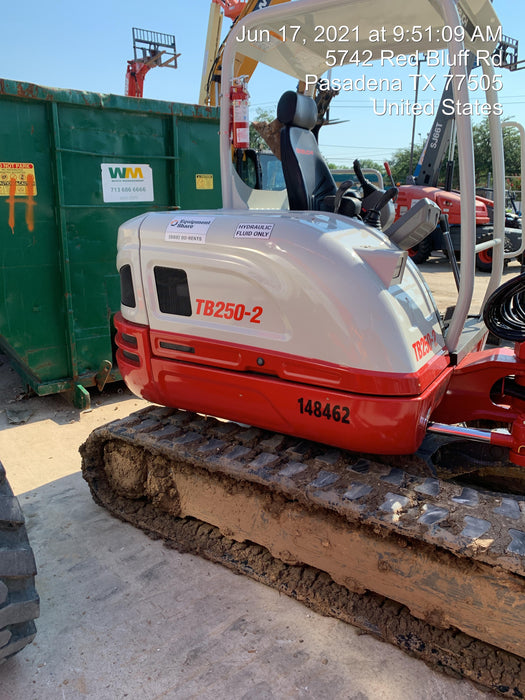 2021 TAKEUCHI TB250-2