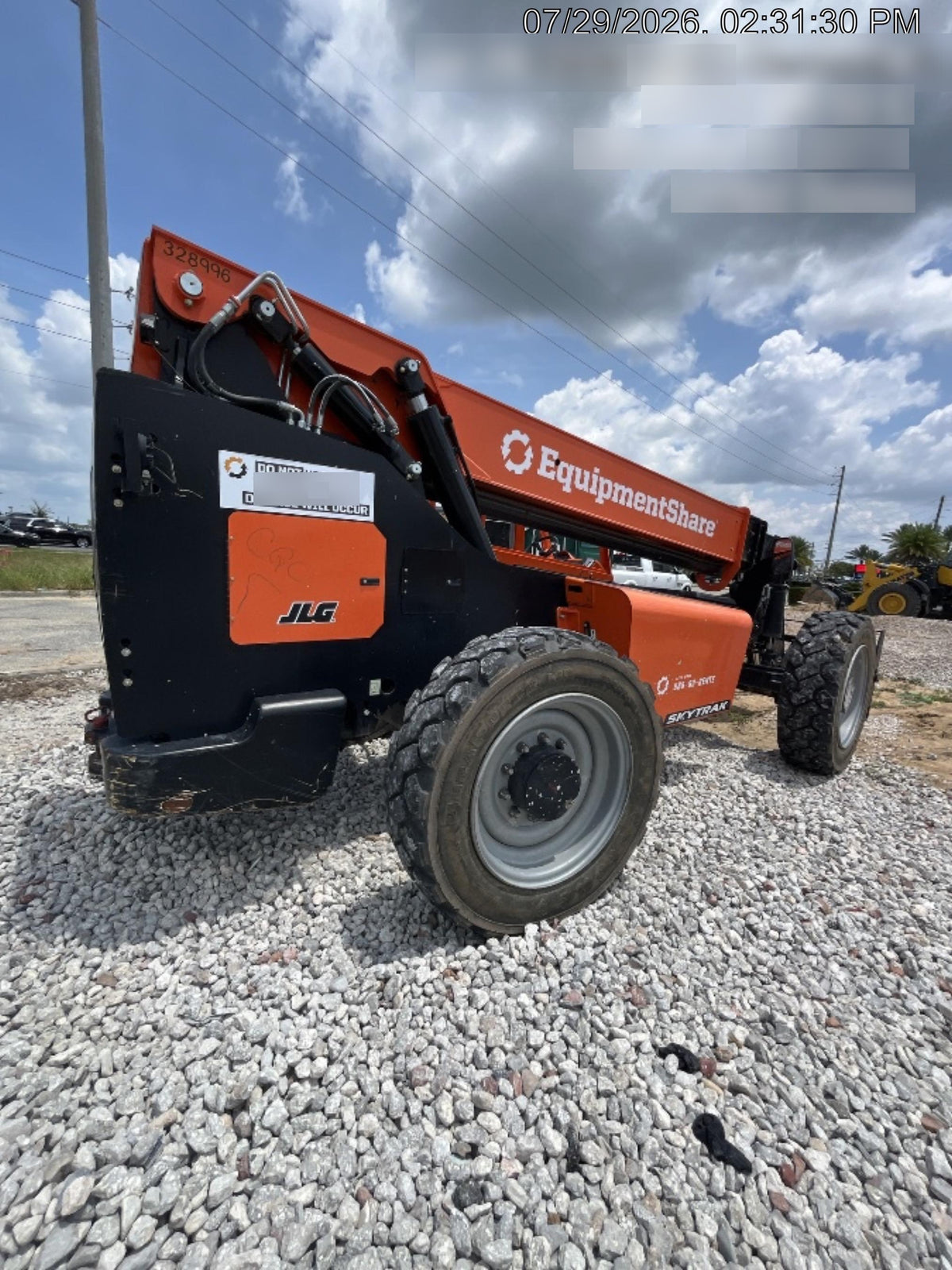 2023 SKYTRAK 8042