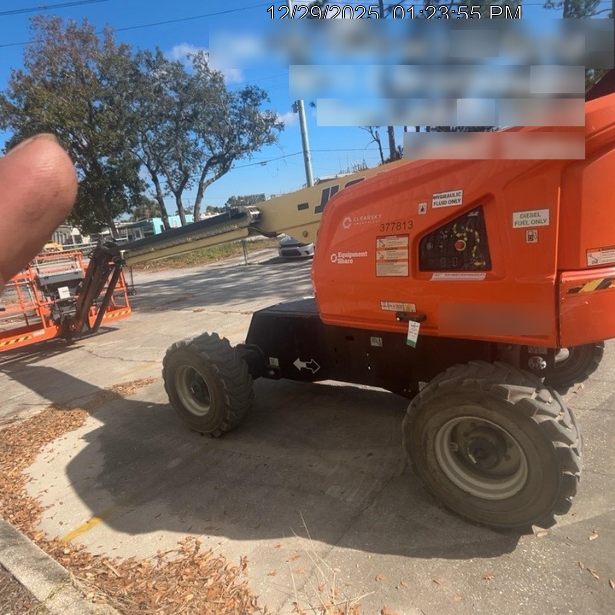 2023 JLG 460SJ