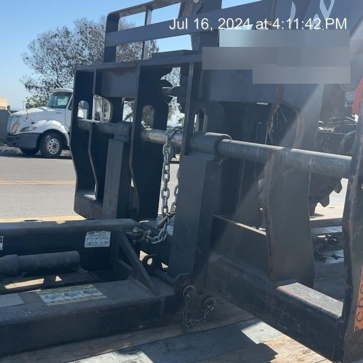 2023 JLG 1001095418S
