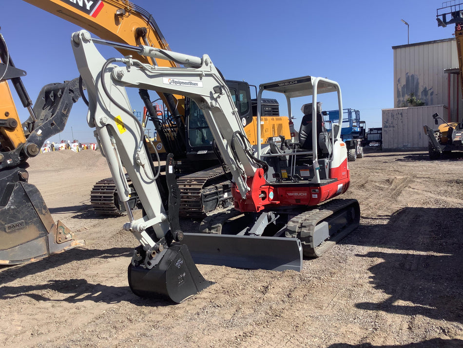 2021 TAKEUCHI TB250-2