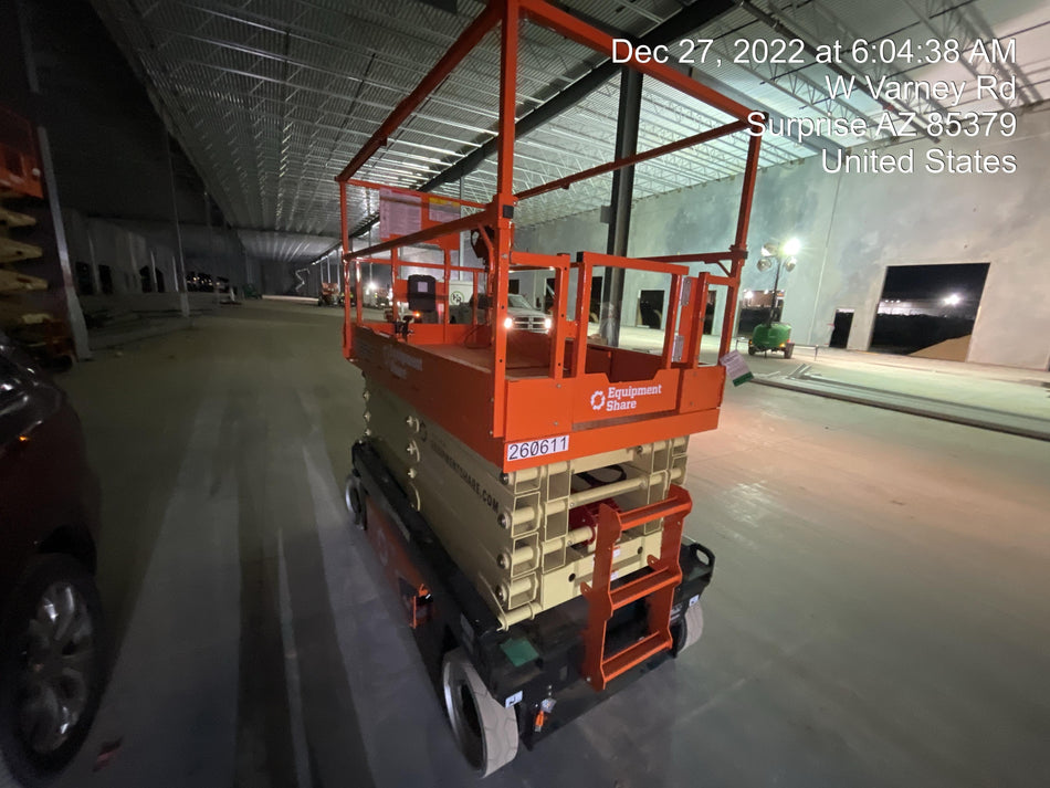 2022 JLG ES3246