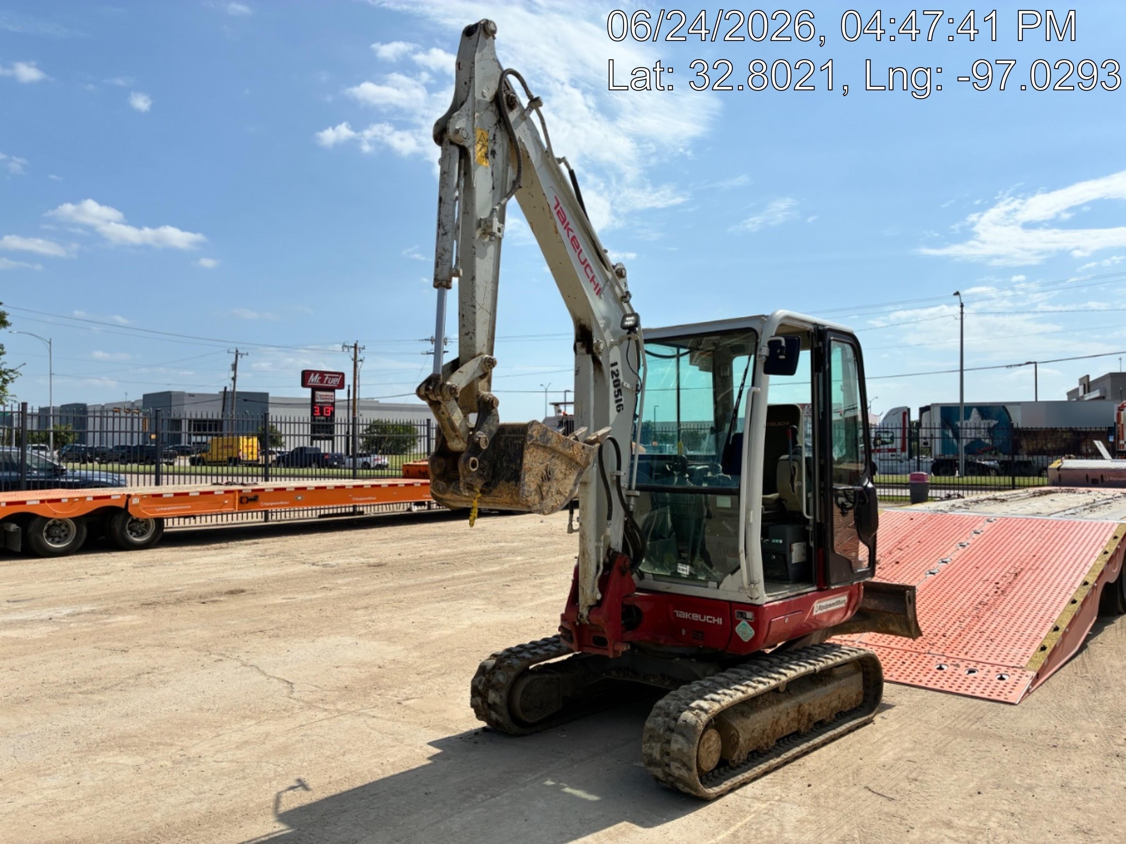 2020 TAKEUCHI TB-235-2CR