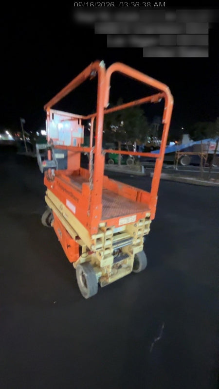 2016 JLG 1930ES Standard Options