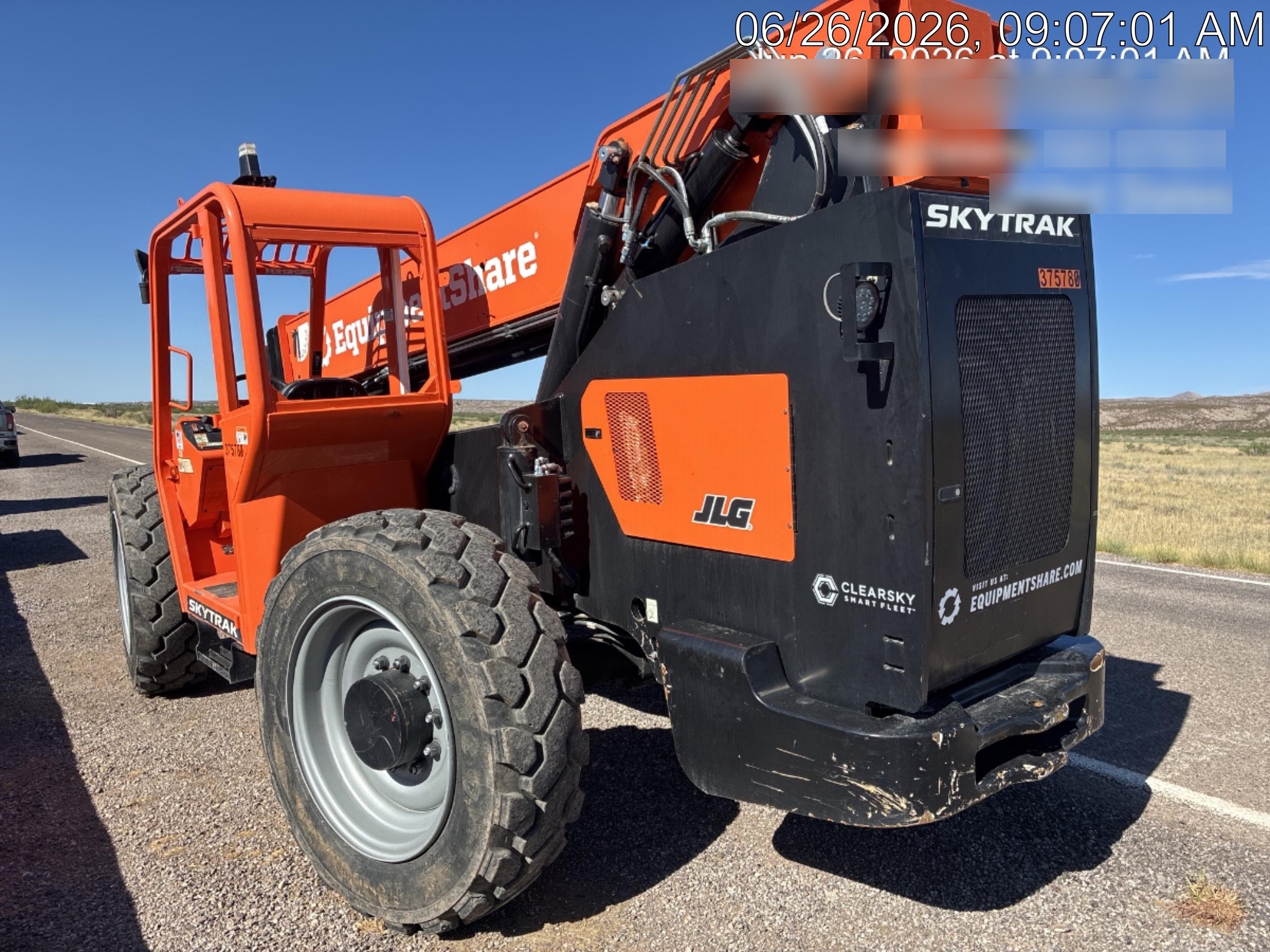 2023 SKYTRAK 8042