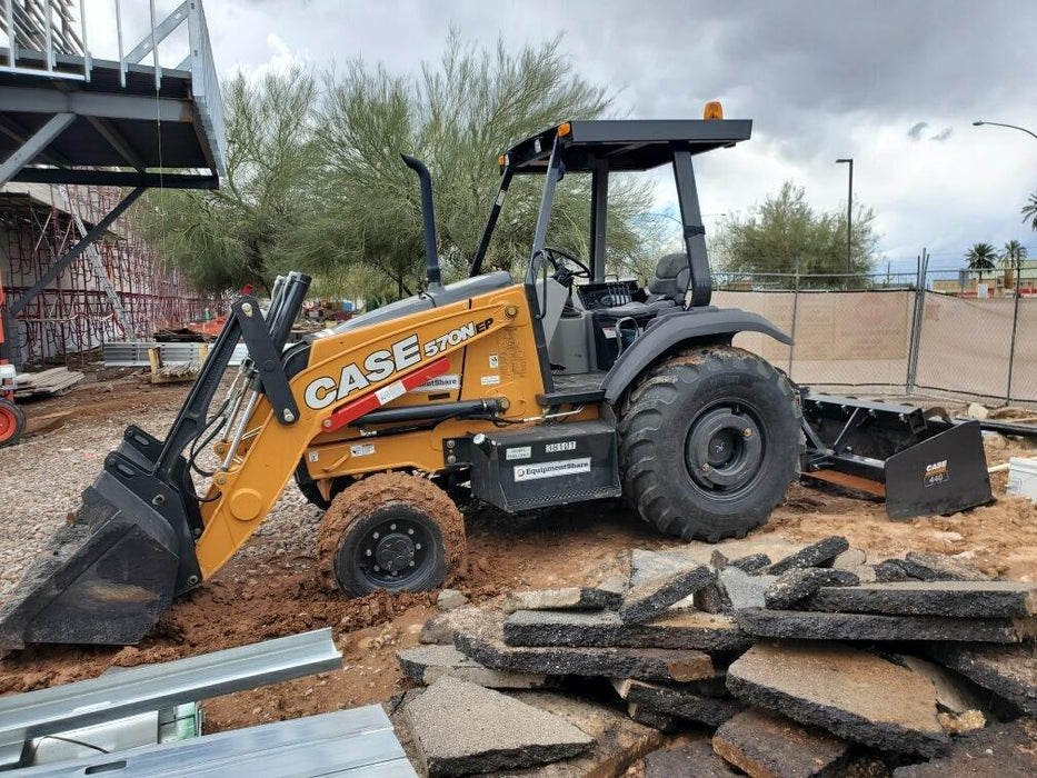 2019 Case 570N EP Canopy, 4WD, GP Front Bucket, Dual Tilt Cylinder, 84" Box Blade w/ Scarifier, Wheel Weights, Beacon