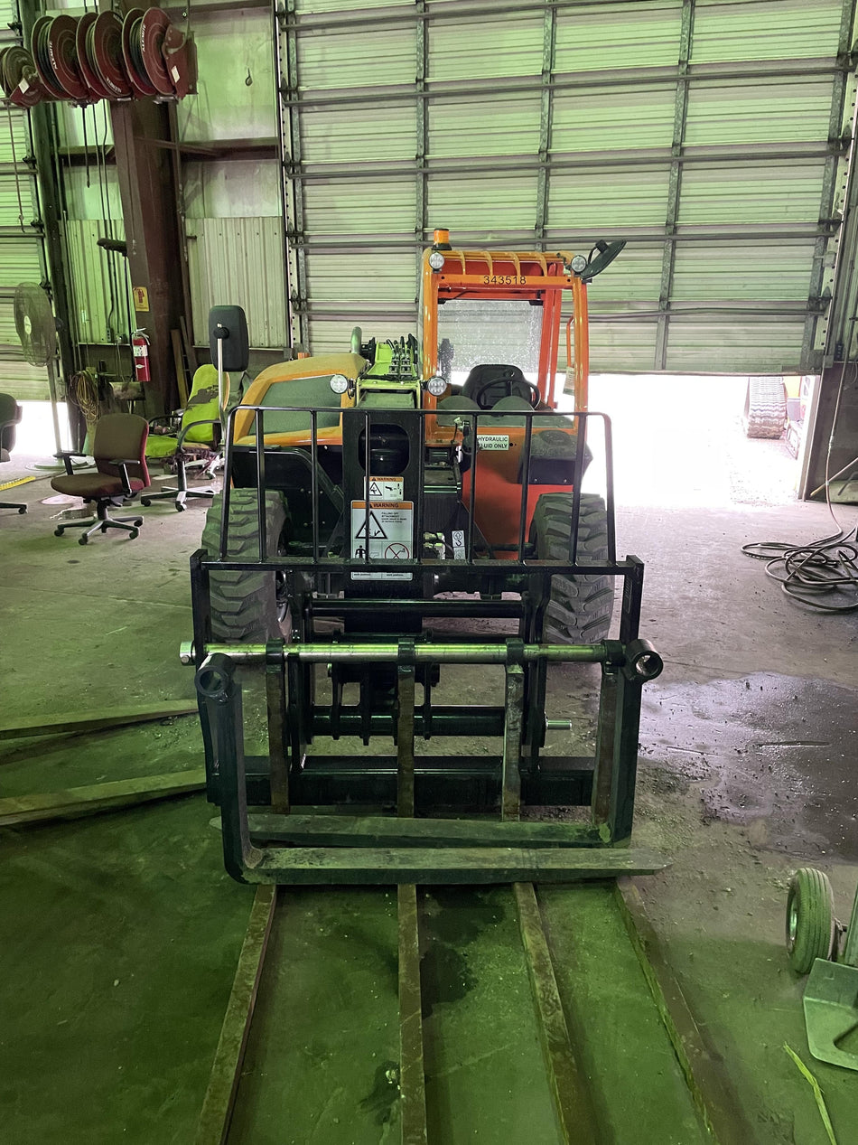 2023 JLG G5-18A