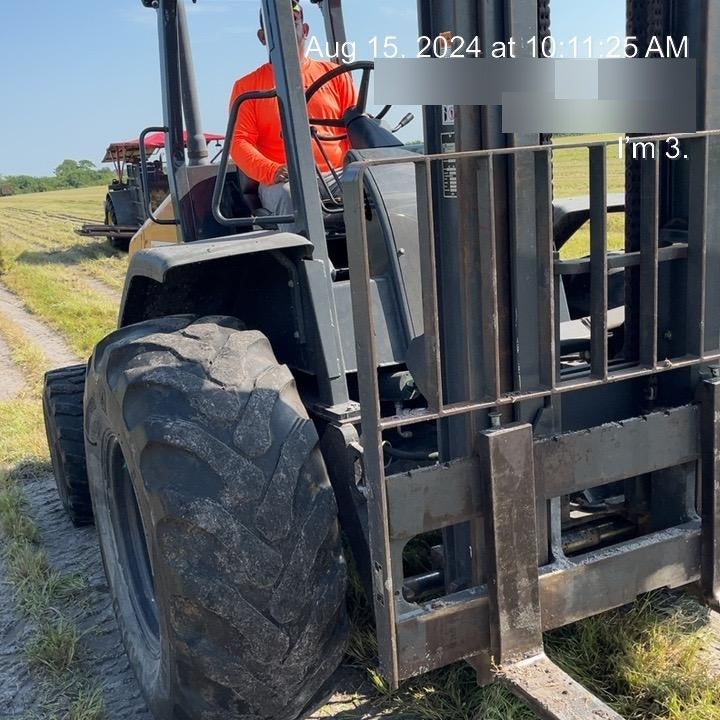 2018 CASE 586H