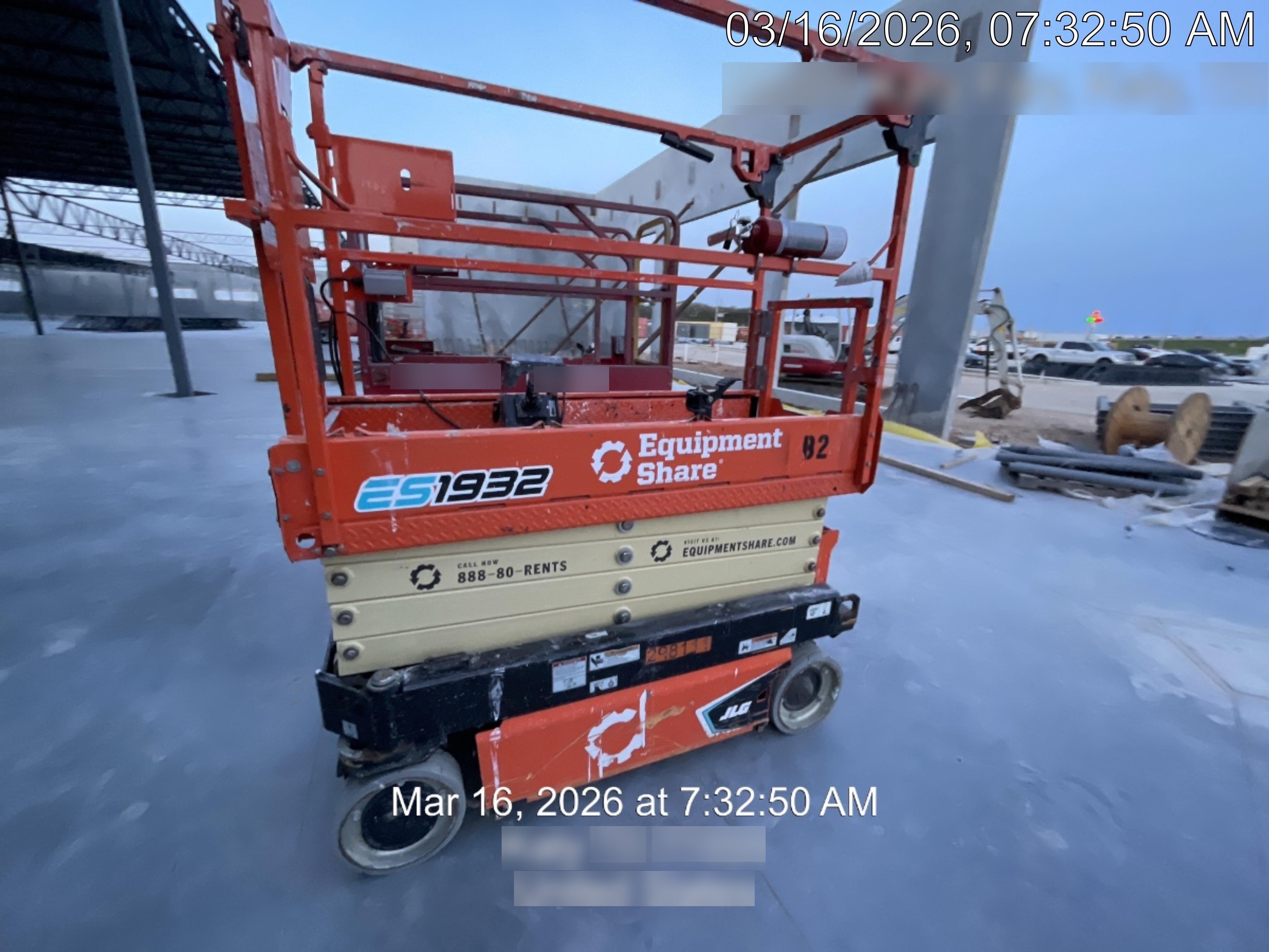 2023 JLG ES1932