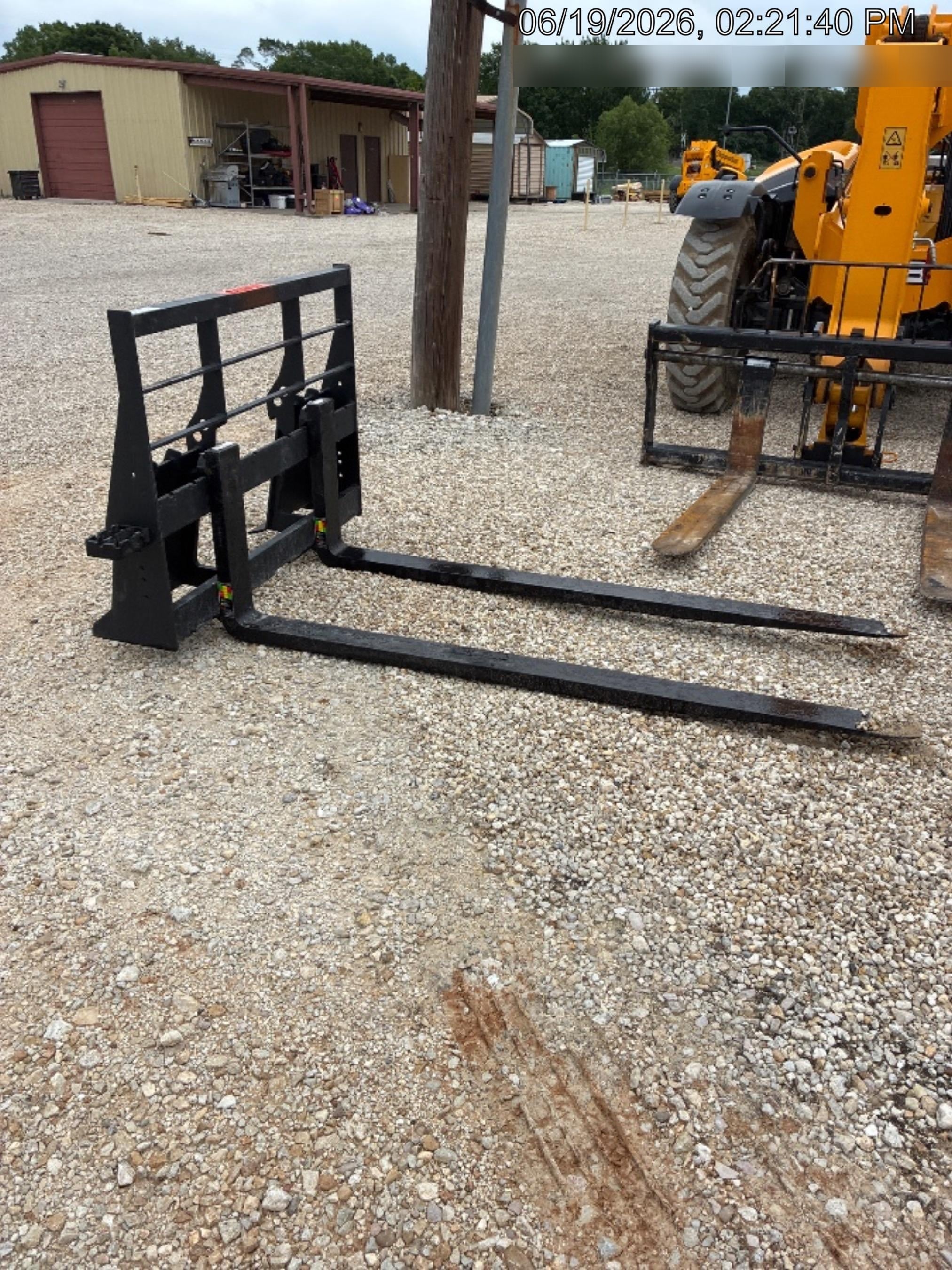 2026 ARROW MATERIAL HANDLING 48" Pallet Forks - Arrow