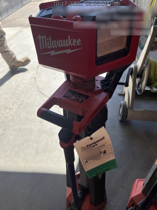 2022 MILWAUKEE 2136-20