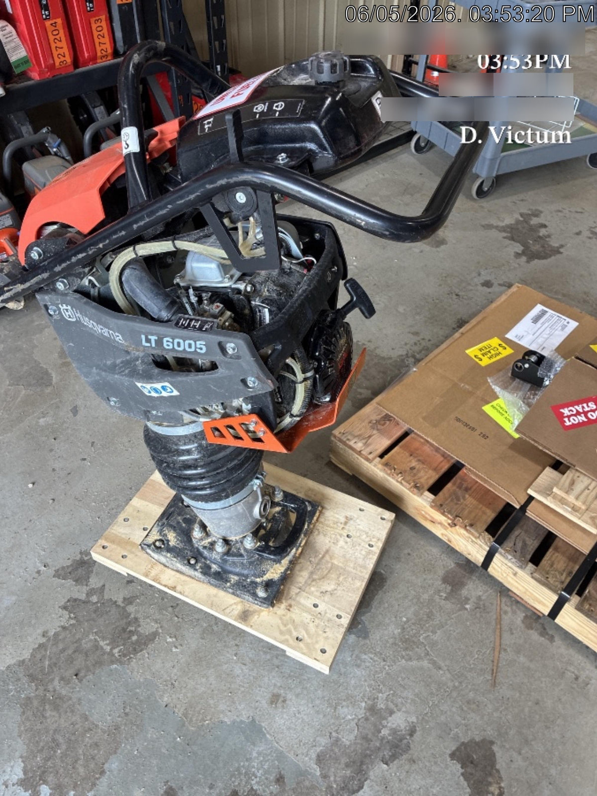 2025 HUSQVARNA LT6005