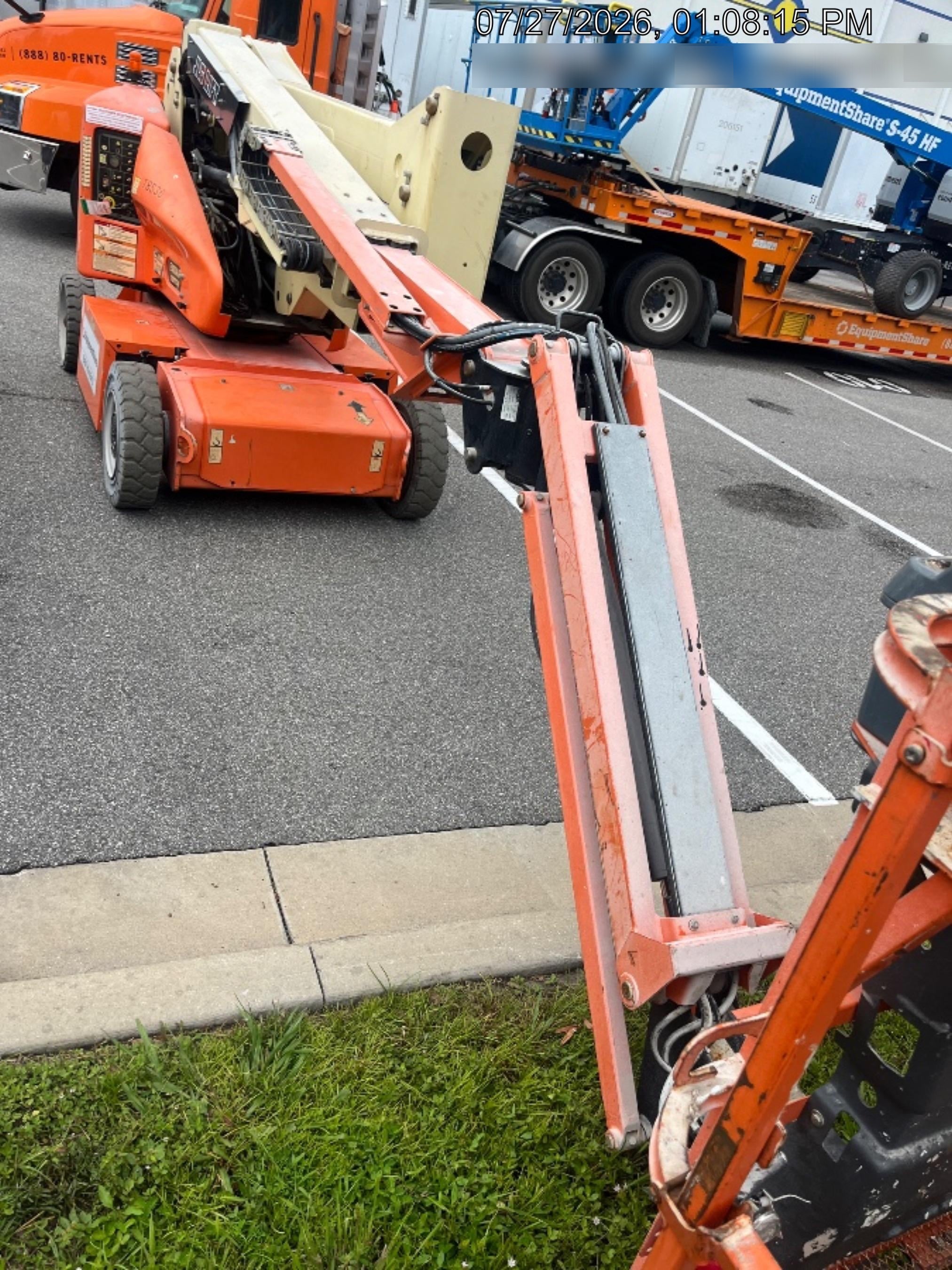 2019 JLG E400AJPN