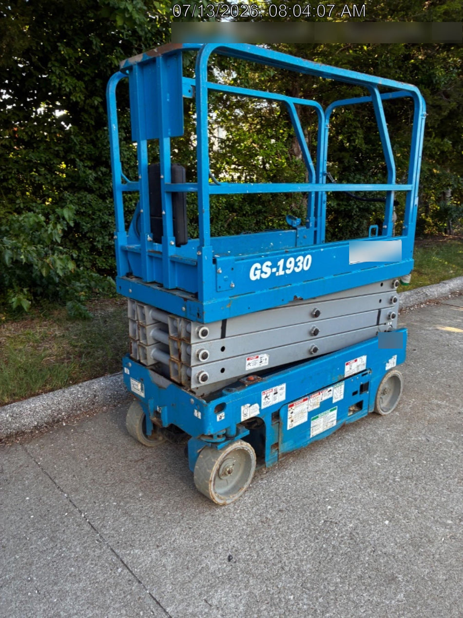 2019 Genie GS-1930 Fixed Rails with Chain Entry