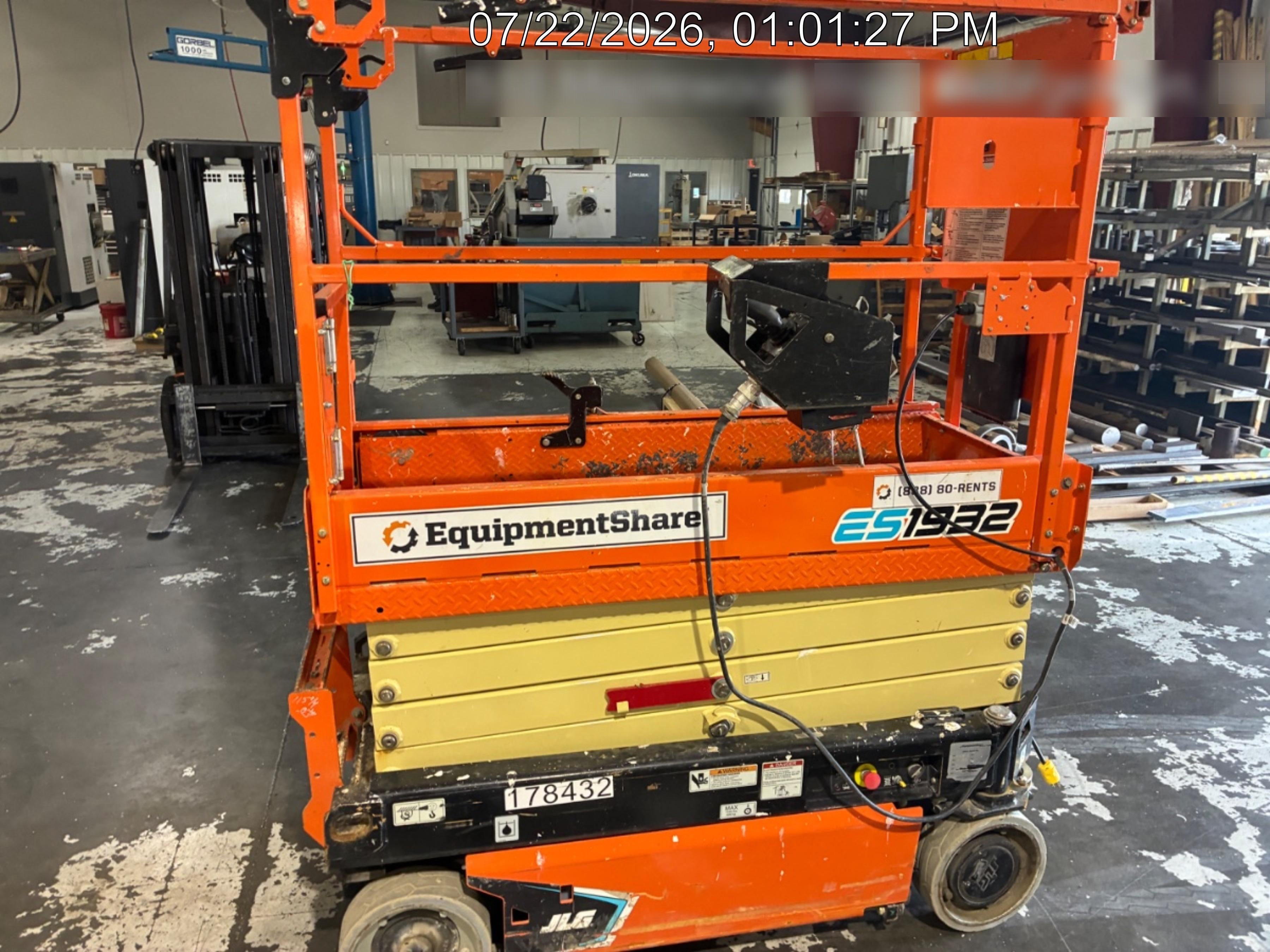 2021 JLG ES1932