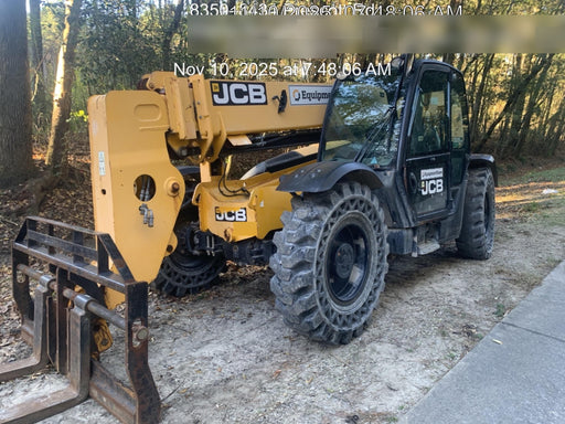 2019 JCB 509-42 Cab/Heat/Air, 74 HP, Solid Tires, STD Worklight, Beacon, Aux Hydraulics, Lifting Eye, Back up Alarm w/66" Carriage/60" Forks