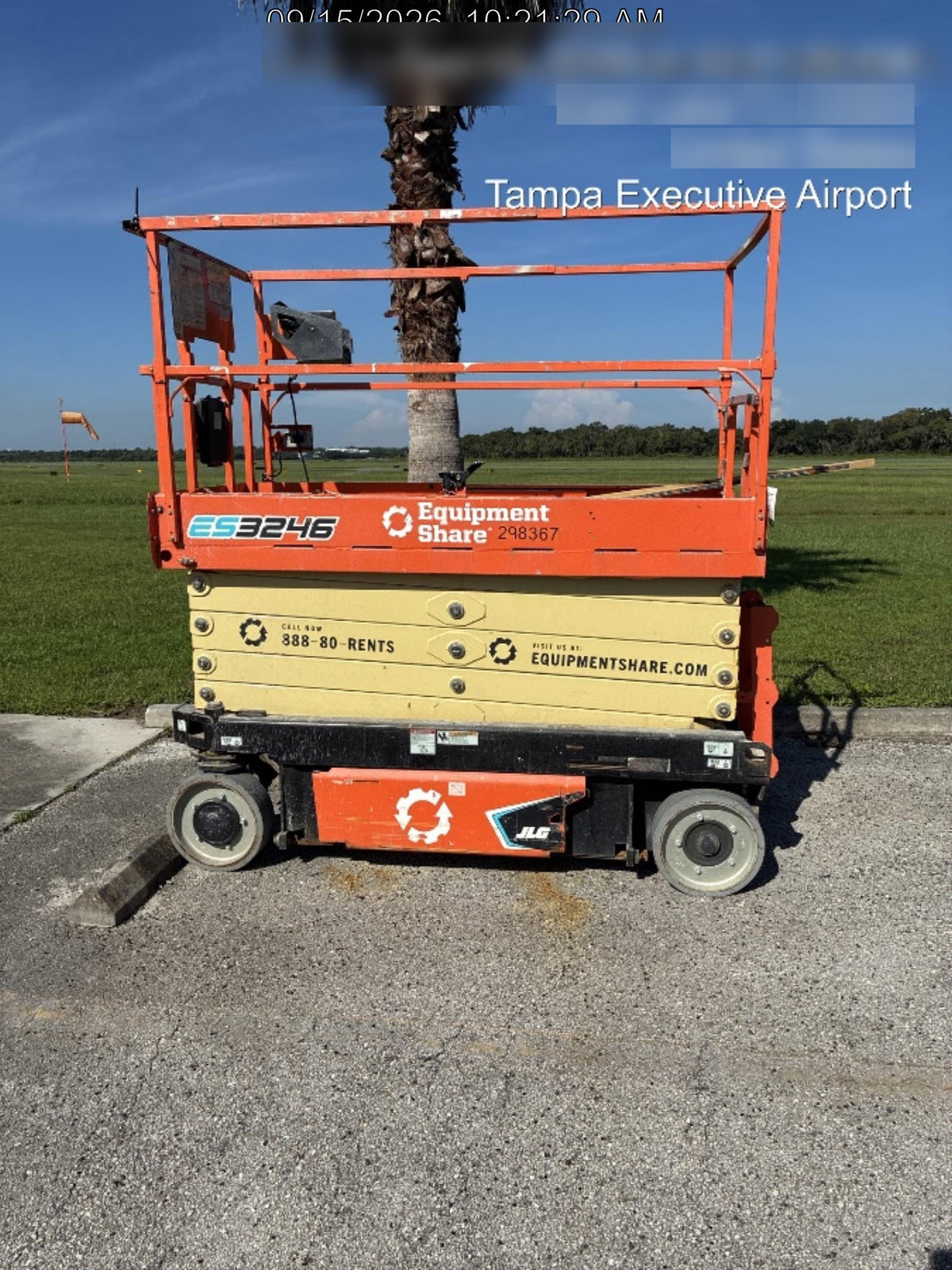 2023 JLG ES3246