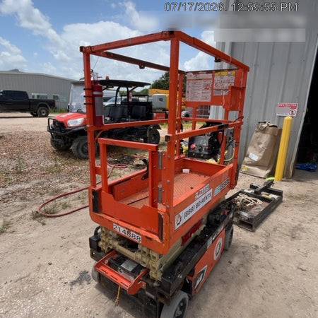 2022 JLG ES1330L