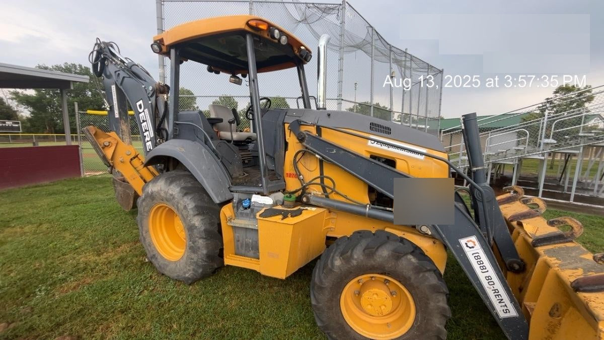 2020 John Deere 410L - Extendable Stick Canopy, 4WD, Extendable Stick, Pilot Controls, 2 Way Hydraulics, TAG Manual QC