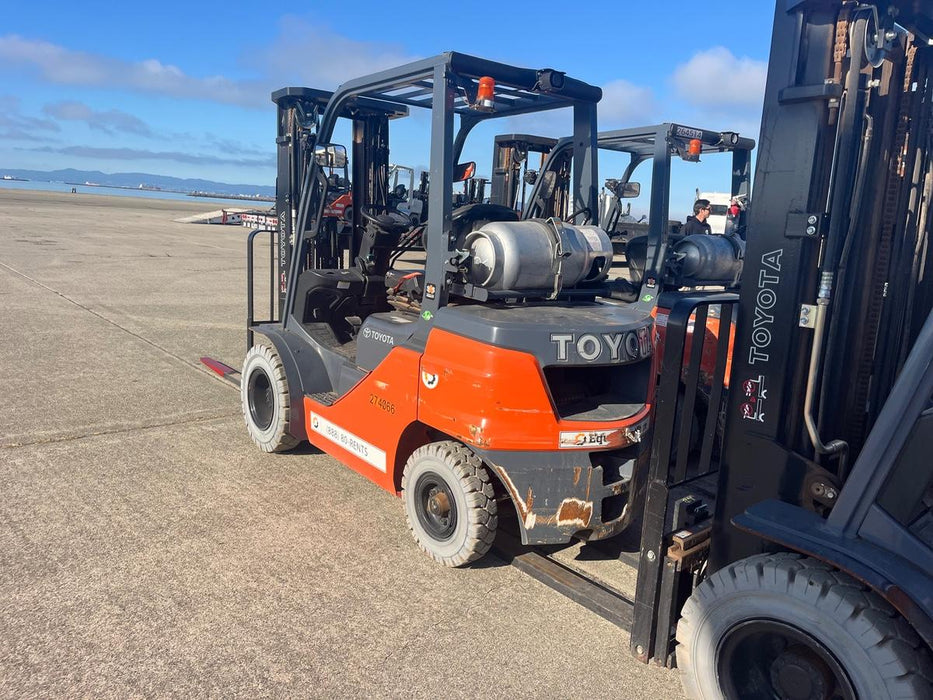 2022 TOYOTA 50-8FGU25