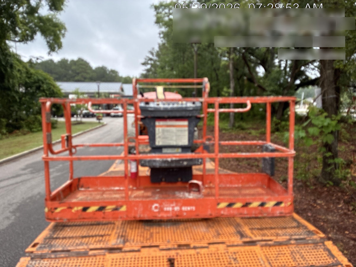 2023 JLG 460SJ
