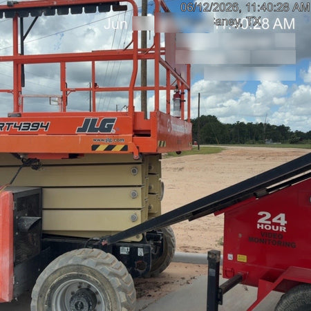 2022 JLG RT4394
