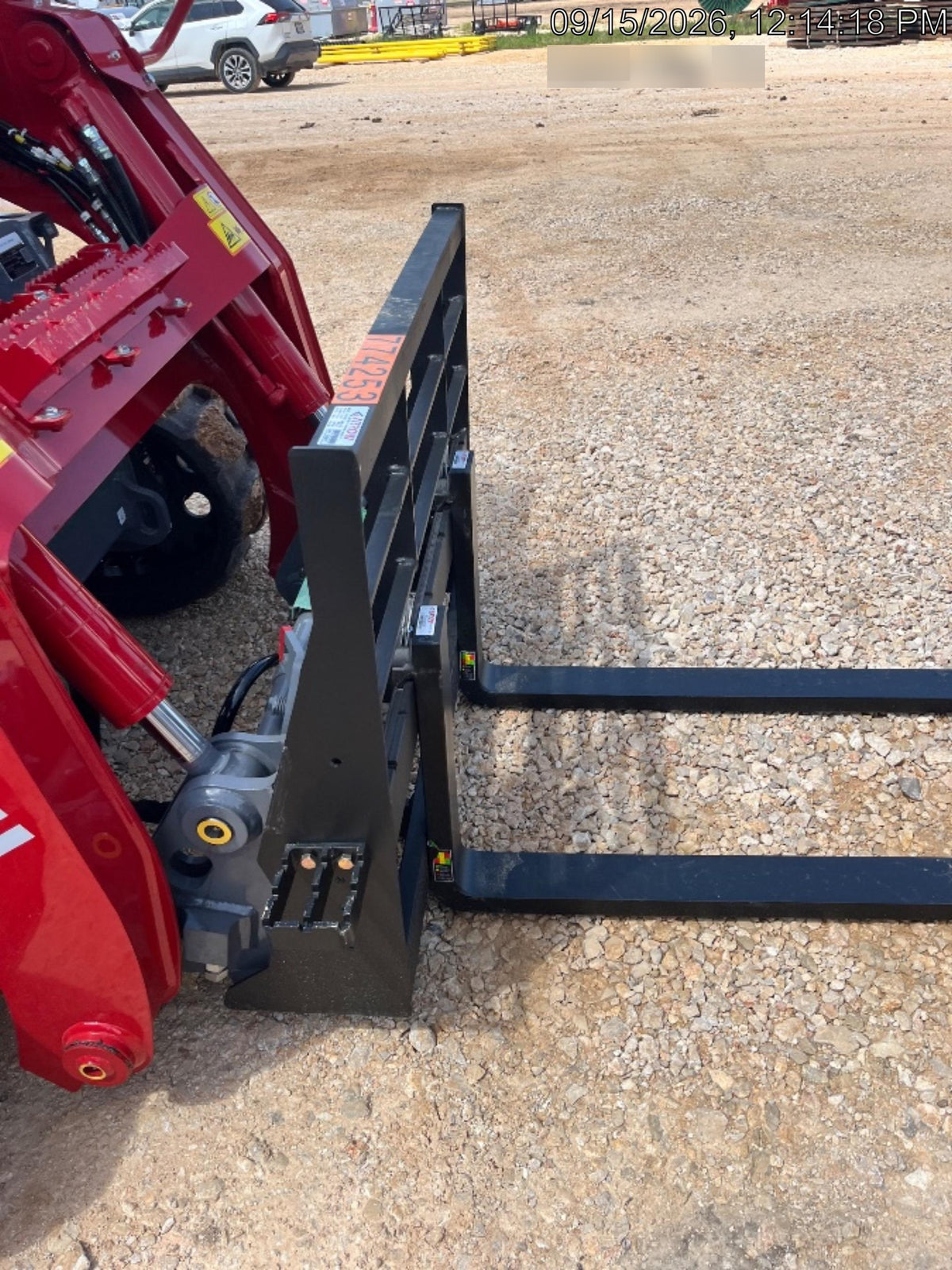 2026 ARROW MATERIAL HANDLING 72" Pallet Forks - Arrow