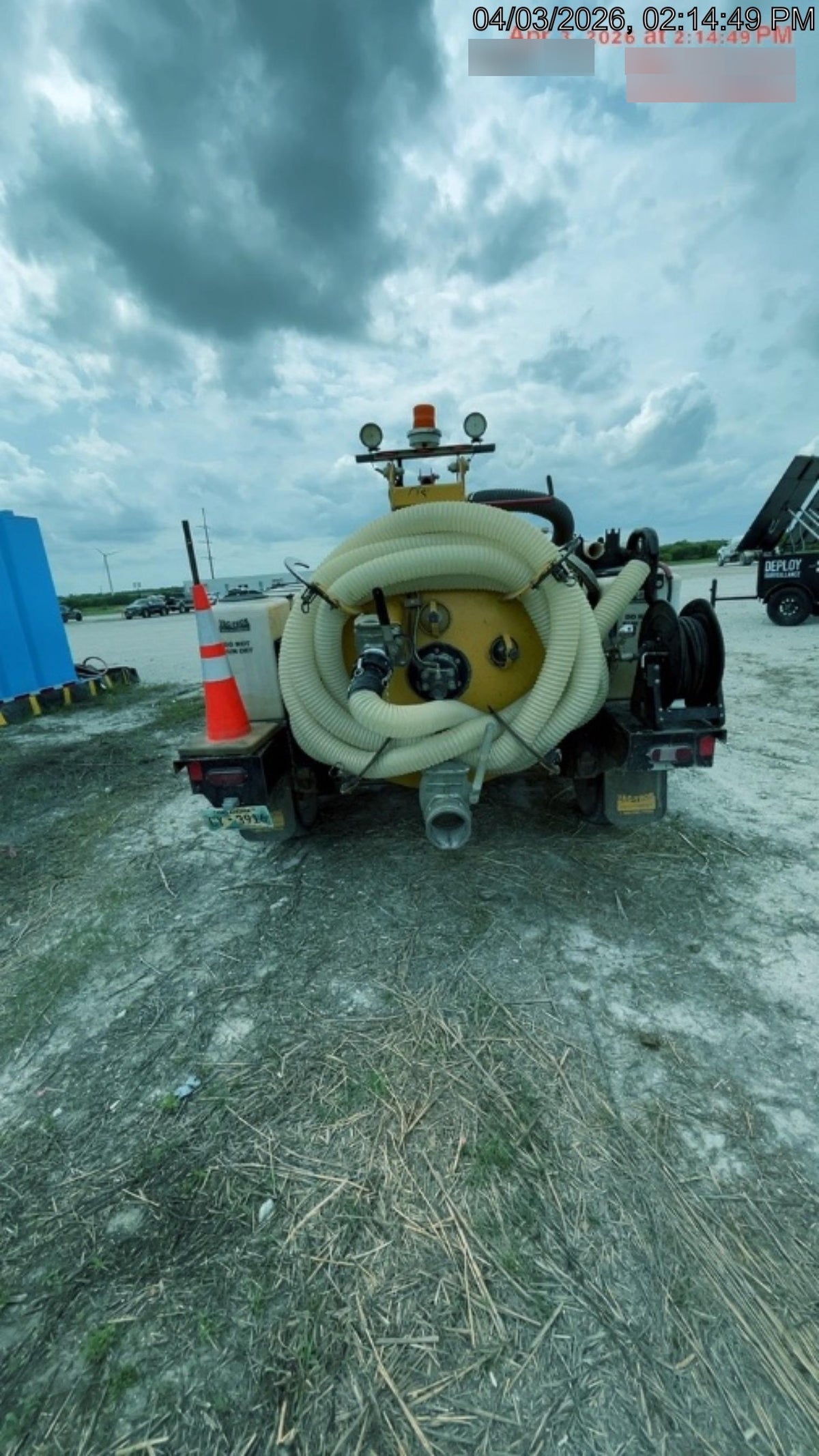 2021 Vac-Tron LP573XDT 500 Gallon Debris Tank w/ Hydraulic Tilt, two (2) 100 Gallon Water Tanks, Low Profile Torsion Axles (12,000 GVWR)