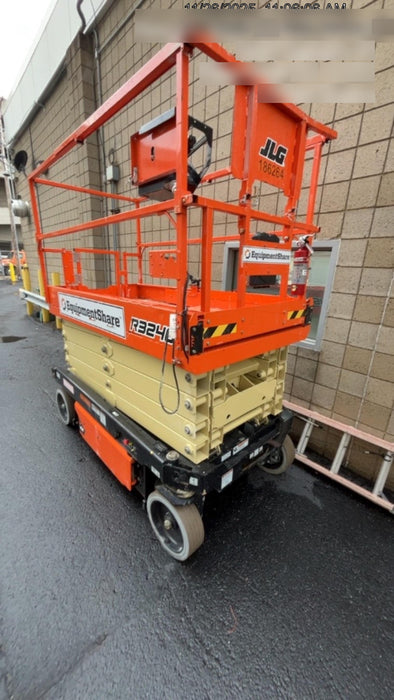 2021 JLG R3246