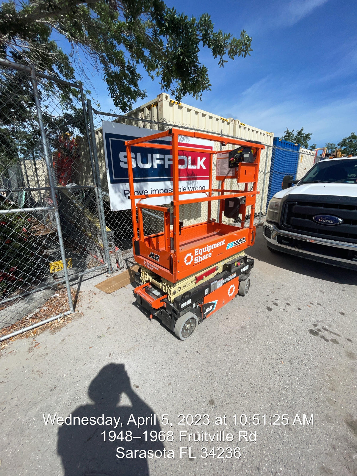 2022 JLG ES1330L